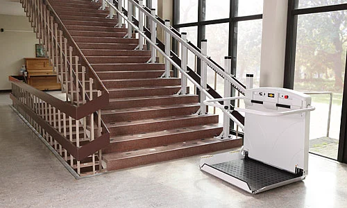 Der Plattformlift als Alternative zum Treppenlift