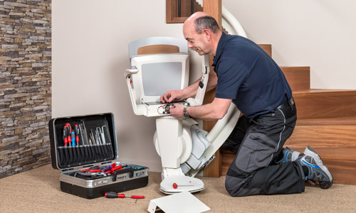Kauft man einen Treppenlift bei ebay erhält man keine Techniker Serviceleistungen. Kein Service beim Kauf von Treppenliften über eBay oder anderen Kleinanzeigen